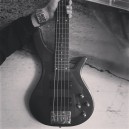 Baixo Michael BM515N GY (Cinza) / Modern Bass / 5 cordas / Ativo