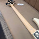 Baixo Waldman Braguinha Jazz Bass MJJ-724 BRA 5C 5 Cordas Ativo / Com Bag de Couro